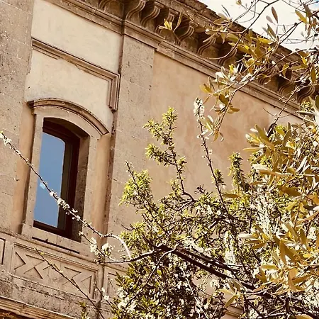 Casale Cirico Tra Catania E Siracusa *