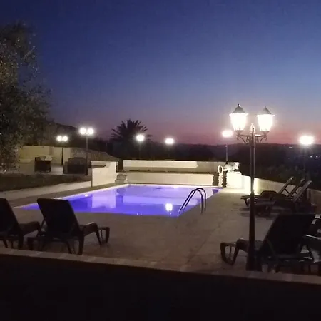 Casale Cirico Tra Catania E Siracusa Guest house *