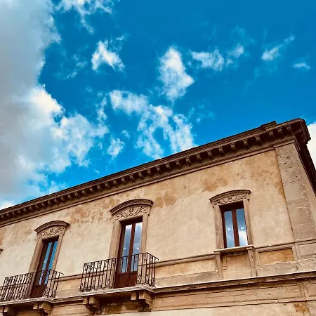 Casale Cirico Tra Catania E Siracusa *