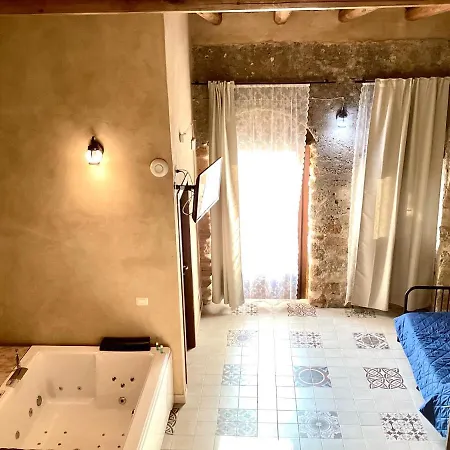 Casale Cirico Tra Catania E Siracusa