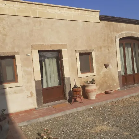 Casale Cirico Tra Catania E Siracusa
