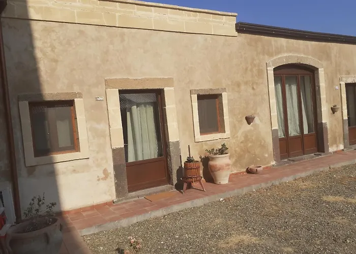 Casale Cirico Tra Catania E Siracusa
